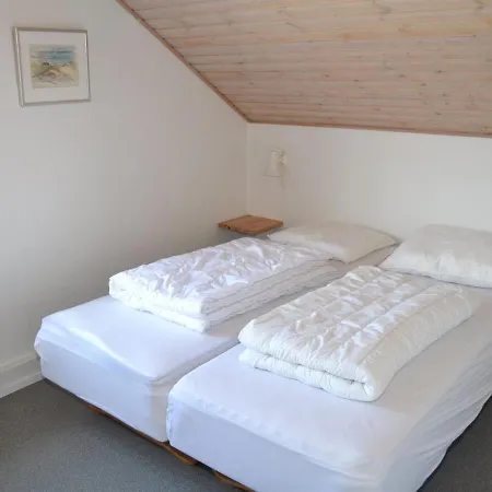 Mahena - 2-3km From The Sea By Interhome *