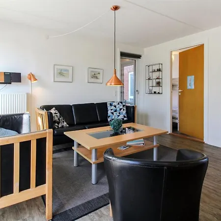 Mahena - 2-3km From The Sea By Interhome *