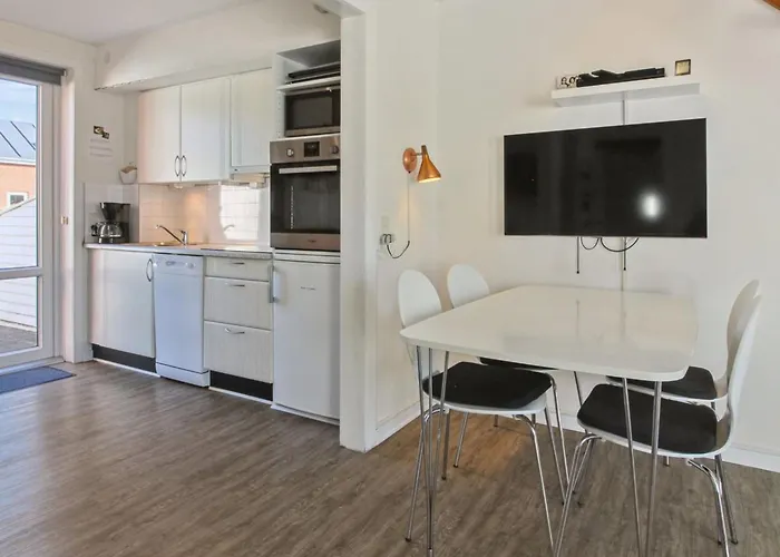 Apartment Mahena - 2-3km From The Sea By Interhome *